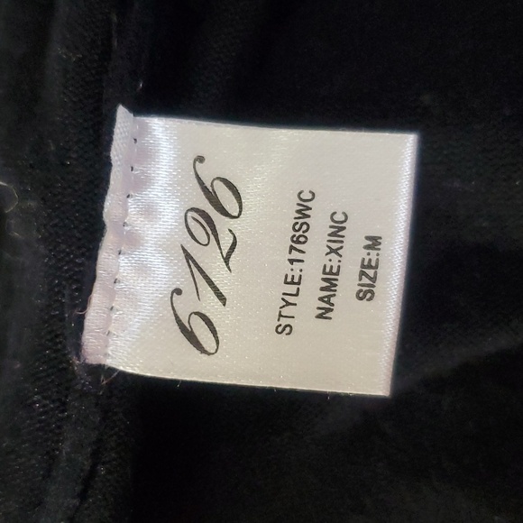 6126 by Lindsey Lohan Mock turtleneck Black Sweater Size M - Picture 11 of 14